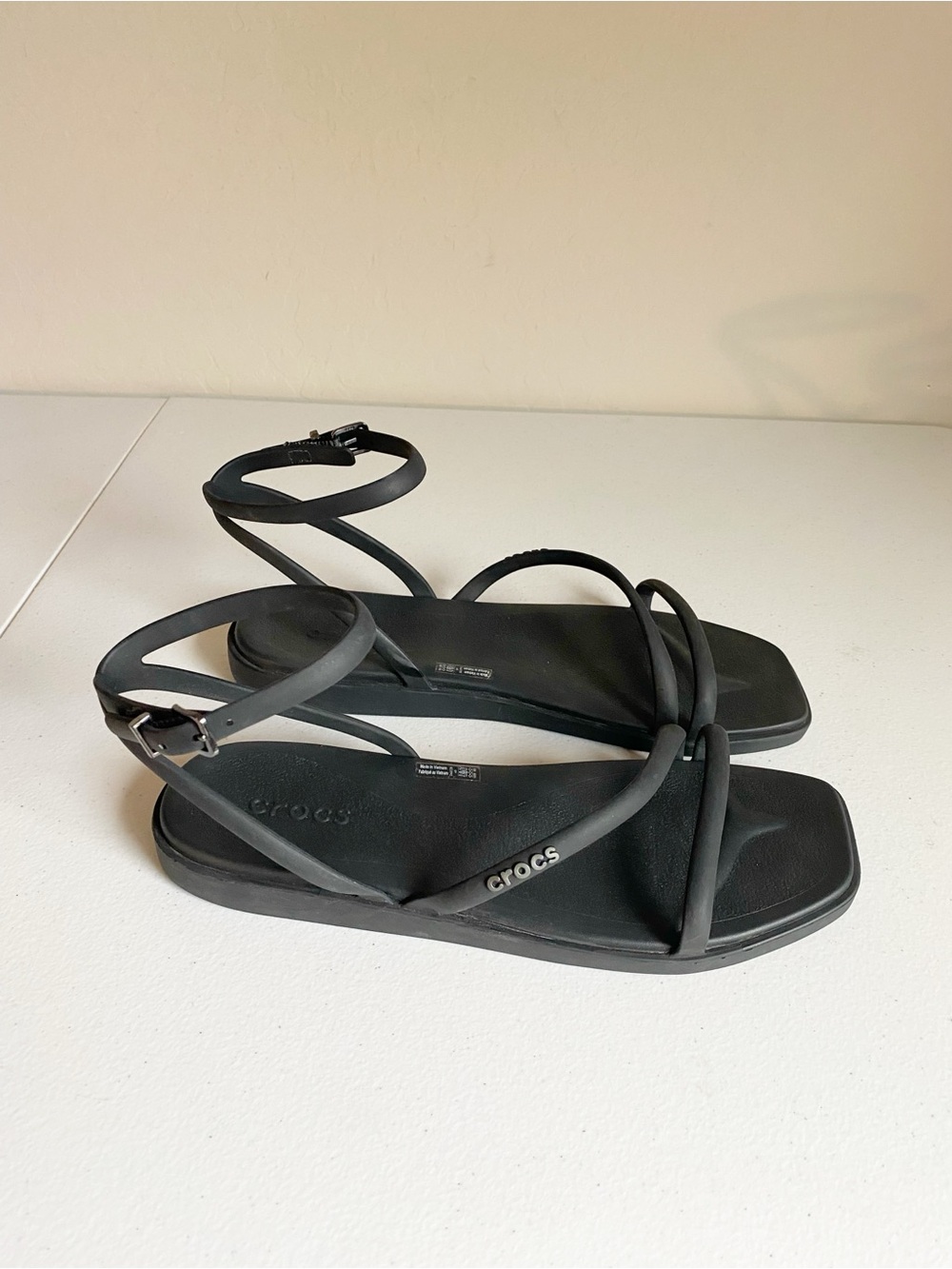 Crocs Miami Ankle Strap Sandals Lightweight Black Size 9 - Picture 4 of 9